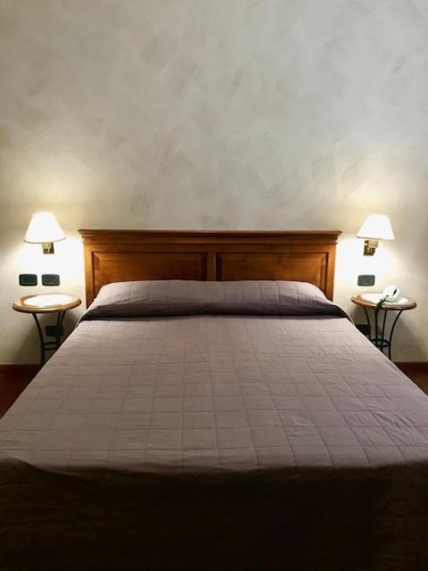 Albergo La Meridiana Кастельнуово-дель-Гарда Экстерьер фото